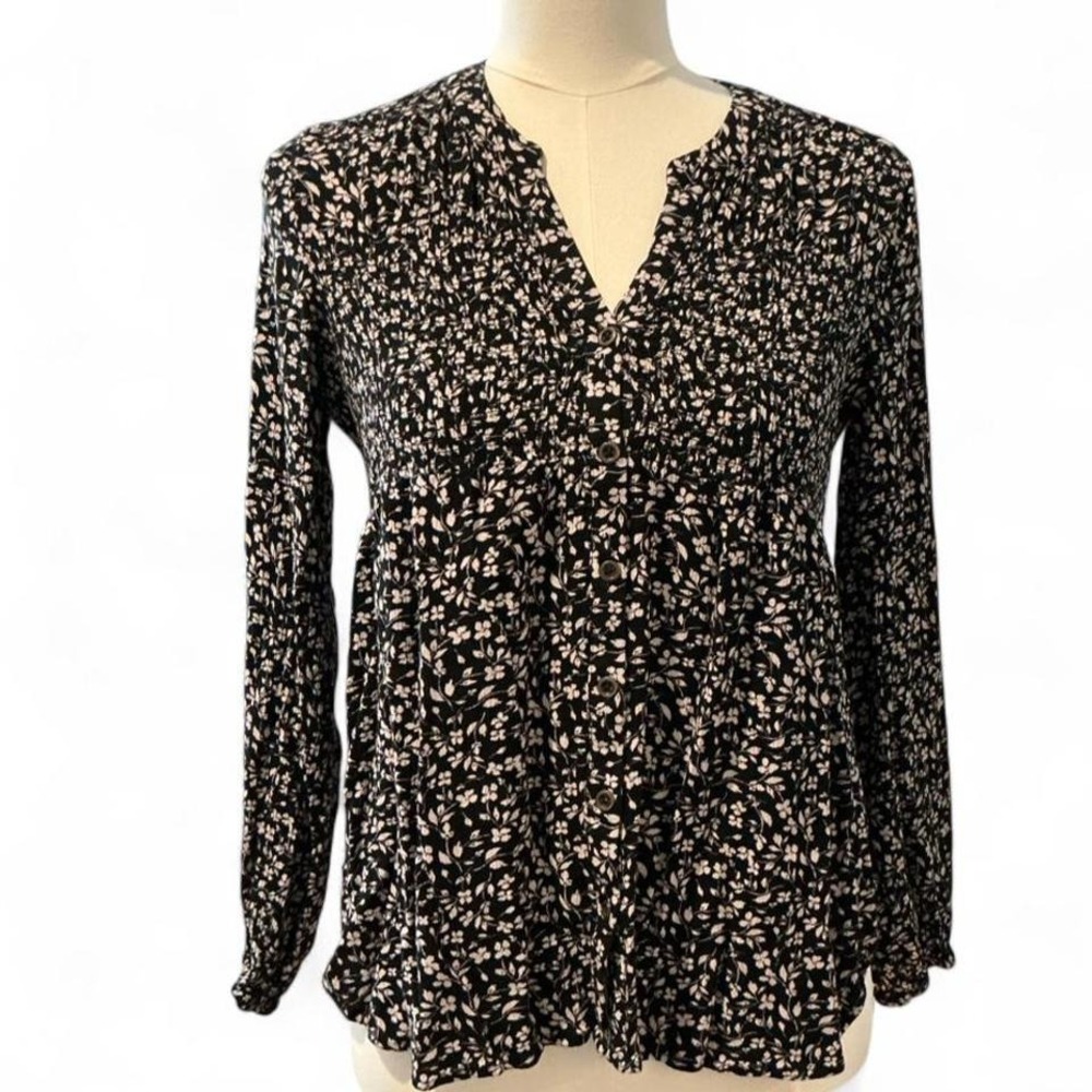 Knox Rose Blouse Womens XS Black Floral Excellent Boho Smocked Back Button Front